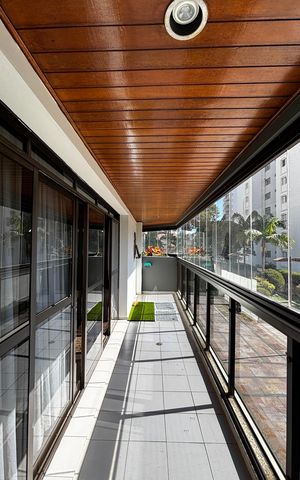 Apartamento à venda com 390m², 5 quartos e 10 vagas Apartamento à venda com 390m², 5 quartos e 10 vagasVaranda da Sala
