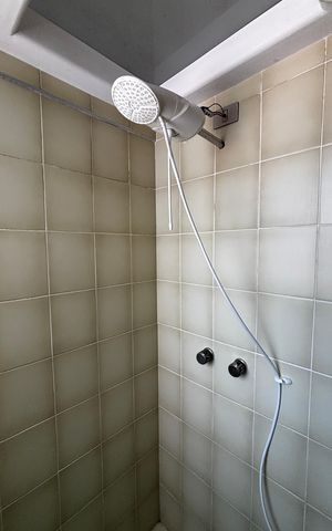 Apartamento à venda com 390m², 5 quartos e 10 vagas Apartamento à venda com 390m², 5 quartos e 10 vagasBanheiro da Suíte 2