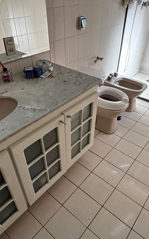 Apartamento à venda com 390m², 5 quartos e 10 vagas Apartamento à venda com 390m², 5 quartos e 10 vagasBanheiro da Suíte 3