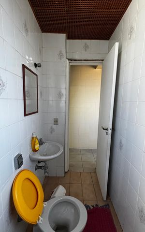 Apartamento à venda com 390m², 5 quartos e 10 vagas Apartamento à venda com 390m², 5 quartos e 10 vagasBanheiro de serviço