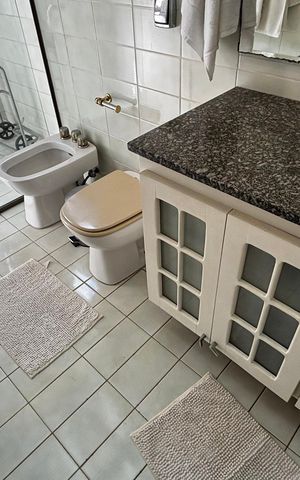 Apartamento à venda com 390m², 5 quartos e 10 vagas Apartamento à venda com 390m², 5 quartos e 10 vagasBanheiro da Suíte 5