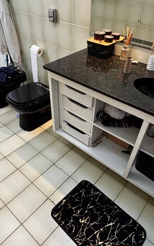 Apartamento à venda com 390m², 5 quartos e 10 vagas Apartamento à venda com 390m², 5 quartos e 10 vagasBanheiro da Suíte 2