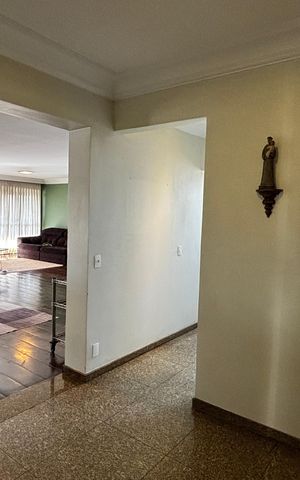 Apartamento à venda com 390m², 5 quartos e 10 vagas Apartamento à venda com 390m², 5 quartos e 10 vagasCorredor