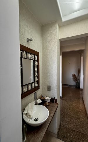 Apartamento à venda com 390m², 5 quartos e 10 vagas Apartamento à venda com 390m², 5 quartos e 10 vagasLavabo