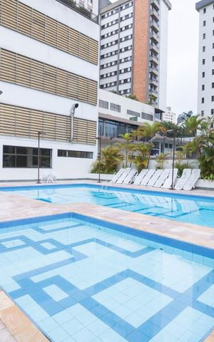 Apartamento à venda com 390m², 5 quartos e 10 vagas Apartamento à venda com 390m², 5 quartos e 10 vagasPiscina