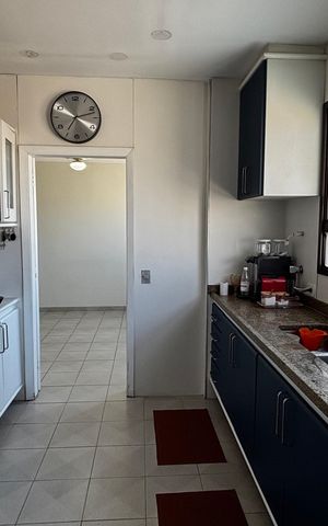 Apartamento à venda com 390m², 5 quartos e 10 vagas Apartamento à venda com 390m², 5 quartos e 10 vagasCozinha