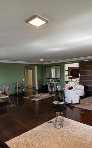 Apartamento à venda com 390m², 5 quartos e 10 vagas Apartamento à venda com 390m², 5 quartos e 10 vagasSala