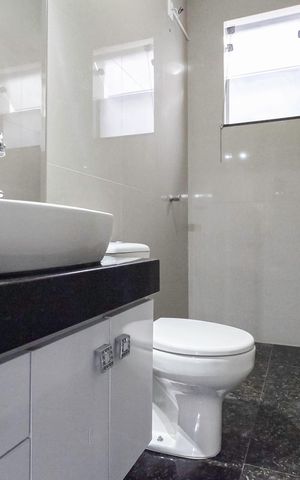 Casa à venda com 420m², 3 quartos e 6 vagas Casa à venda com 420m², 3 quartos e 6 vagasBanheiro social
