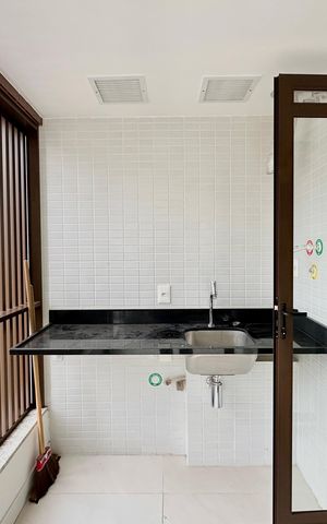 Apartamento à venda com 166m², 3 quartos e 2 vagas Apartamento à venda com 166m², 3 quartos e 2 vagasÁrea de Serviço