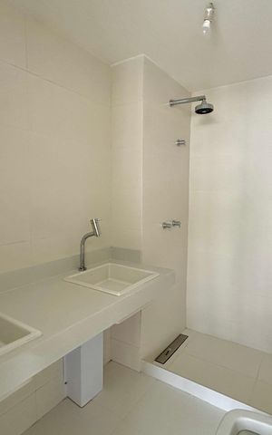 Apartamento à venda com 166m², 3 quartos e 2 vagas Apartamento à venda com 166m², 3 quartos e 2 vagasBanheiro da Suíte 3