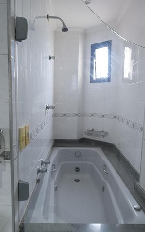 Apartamento à venda com 84m², 3 quartos e 2 vagasBanheiro Social