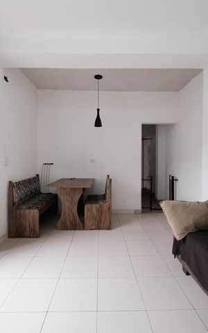 Casa à venda com 200m², 3 quartos e 2 vagasSala