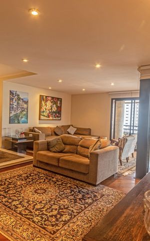Apartamento à venda com 220m², 4 quartos e 4 vagas Apartamento à venda com 220m², 4 quartos e 4 vagasSala
