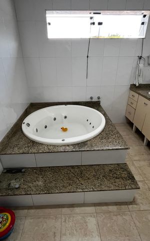 Casa à venda com 564m², 7 quartos e 4 vagasBanheiro da Suíte 4
