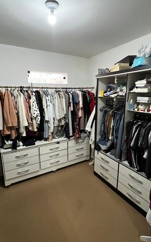 Casa à venda com 564m², 7 quartos e 4 vagasCloset da suíte 4