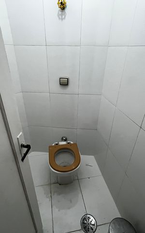 Casa à venda com 564m², 7 quartos e 4 vagasBanheiro de Serviço 2