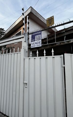Casa à venda com 564m², 7 quartos e 4 vagasFachada