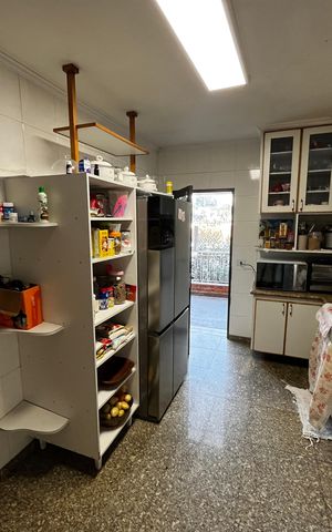 Casa à venda com 564m², 7 quartos e 4 vagasCozinha 1