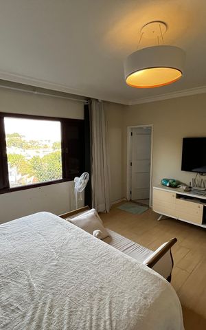 Casa à venda com 564m², 7 quartos e 4 vagasSuíte 4