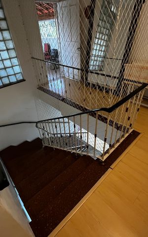Casa à venda com 564m², 7 quartos e 4 vagasEscada