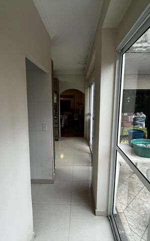 Casa à venda com 564m², 7 quartos e 4 vagasCorredor 