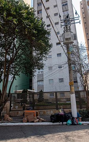 Apartamento para alugar com 119m², 3 quartos e 1 vaga Apartamento para alugar com 119m², 3 quartos e 1 vagaFachada