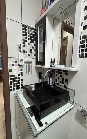 Apartamento à venda com 58m², 2 quartos e 1 vaga Apartamento à venda com 58m², 2 quartos e 1 vagaBanheiro social