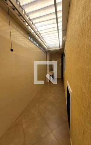 Casa à venda com 240m², 3 quartos e 2 vagas