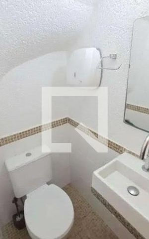 Casa à venda com 240m², 3 quartos e 2 vagas