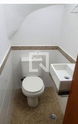 Casa à venda com 240m², 3 quartos e 2 vagas