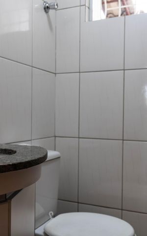 Casa à venda com 100m², 2 quartos e 2 vagas Casa à venda com 100m², 2 quartos e 2 vagasLavabo