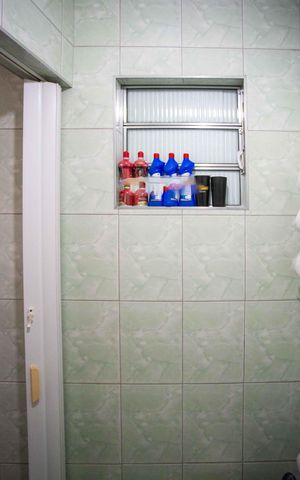 Casa à venda com 90m², 2 quartos e sem vagaBanheiro 2