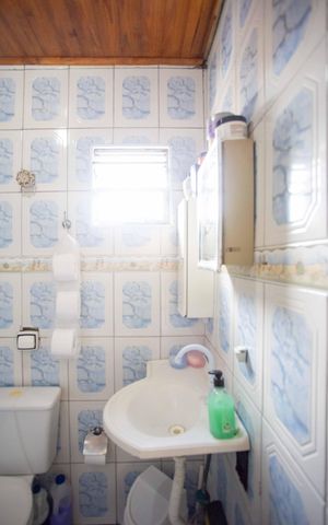 Casa à venda com 90m², 2 quartos e sem vagaBanheiro 1
