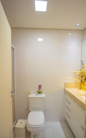 Apartamento à venda com 83m², 2 quartos e 2 vagas Apartamento à venda com 83m², 2 quartos e 2 vagasBanheiro da Suíte