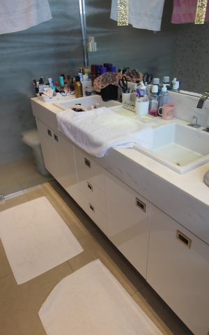 Casa de condomínio para alugar com 355m², 4 quartos e 4 vagasBanheiro da Suíte 4