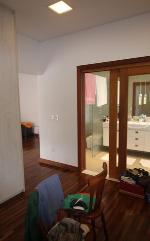 Casa de condomínio para alugar com 355m², 4 quartos e 4 vagasCloset da suíte 4