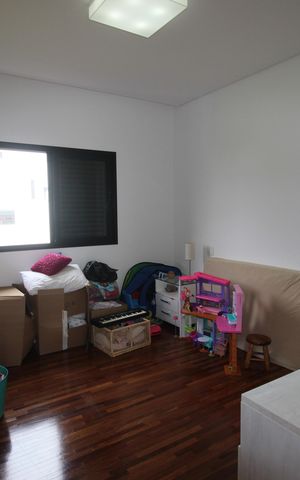 Casa de condomínio para alugar com 355m², 4 quartos e 4 vagasQuarto 3
