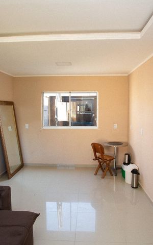 Casa à venda com 230m², 2 quartos e 3 vagas Casa à venda com 230m², 2 quartos e 3 vagasSala
