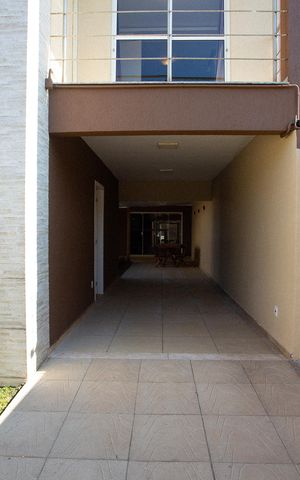 Casa à venda com 230m², 2 quartos e 3 vagas Casa à venda com 230m², 2 quartos e 3 vagasGaragem