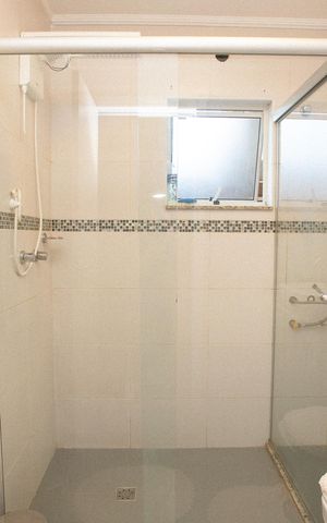 Casa à venda com 230m², 2 quartos e 3 vagas Casa à venda com 230m², 2 quartos e 3 vagasBanheiro do primeiro piso