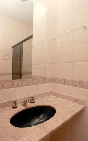 Apartamento à venda com 280m², 3 quartos e 2 vagasBanheiro 2