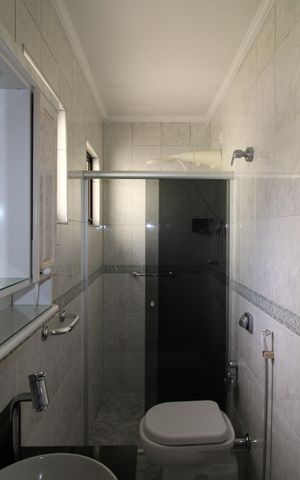 Casa à venda com 150m², 3 quartos e 3 vagasBanheiro 1