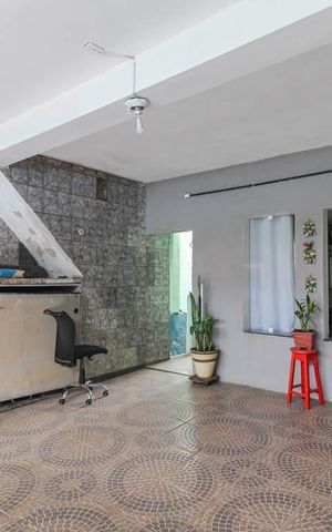 Casa à venda com 203m², 4 quartos e 2 vagas Casa à venda com 203m², 4 quartos e 2 vagasGaragem