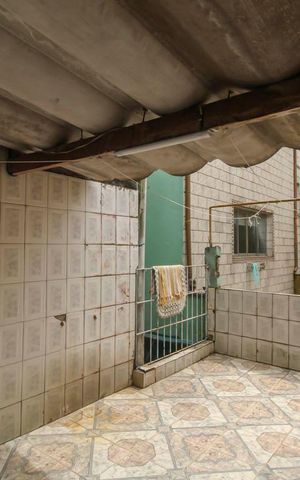 Casa à venda com 203m², 4 quartos e 2 vagas Casa à venda com 203m², 4 quartos e 2 vagasÁrea de Serviço