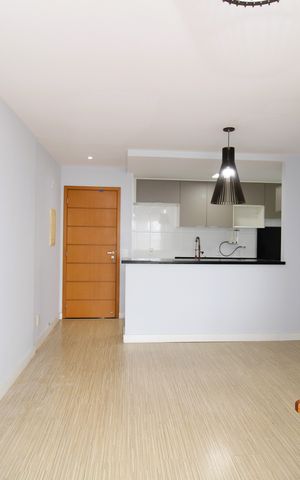 Apartamento para alugar com 78m², 2 quartos e 2 vagasSala