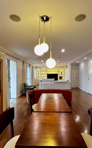 Apartamento à venda com 250m², 3 quartos e 5 vagas Apartamento à venda com 250m², 3 quartos e 5 vagasSala