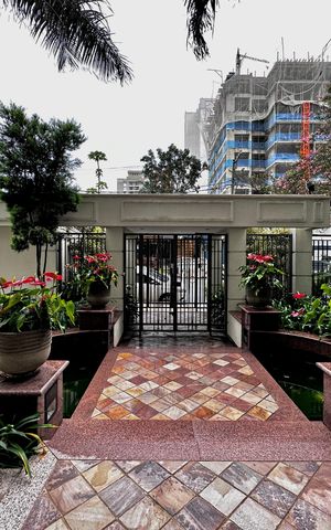 Apartamento à venda com 250m², 3 quartos e 5 vagas Apartamento à venda com 250m², 3 quartos e 5 vagasEntrada