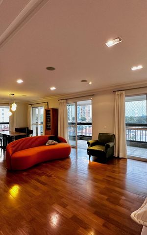 Apartamento à venda com 250m², 3 quartos e 5 vagas Apartamento à venda com 250m², 3 quartos e 5 vagasSala