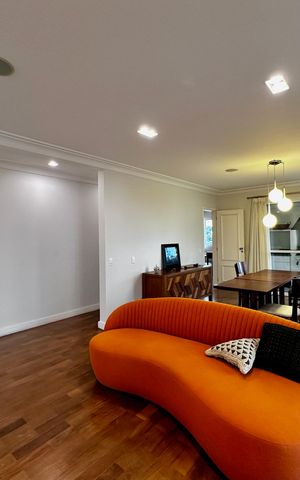 Apartamento à venda com 250m², 3 quartos e 5 vagas Apartamento à venda com 250m², 3 quartos e 5 vagasSala