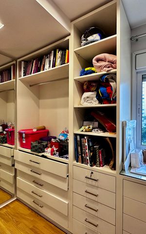 Apartamento à venda com 250m², 3 quartos e 5 vagas Apartamento à venda com 250m², 3 quartos e 5 vagasCloset Suíte 3